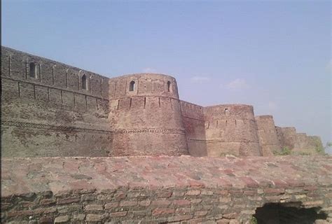 Ancient Forts In India Bhatner Fort Also Known As Hanumangarh Fort In ...