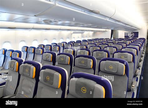 Economy Class, lower deck, cabin, Airbus, A380-800, Lufthansa Stock ...