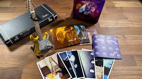 Gish Deluxe Box Set & Guitar | Unboxing - YouTube