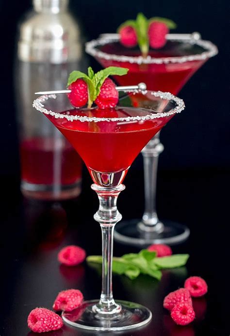 Berry Martini | I'm Boted, Let's Go... | Christmas cocktails recipes, Coctails recipes ...