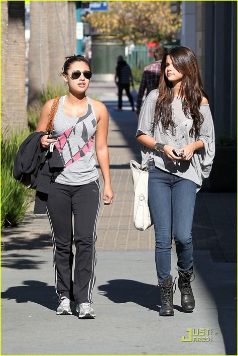 Selena Gomez Fans Forever: Selena Gomez y Francia Raisa comparten una tarde de amigas