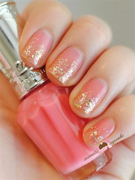 40 Best Examples Of Gold Glitter Nail Polish Art Just For You » EcstasyCoffee