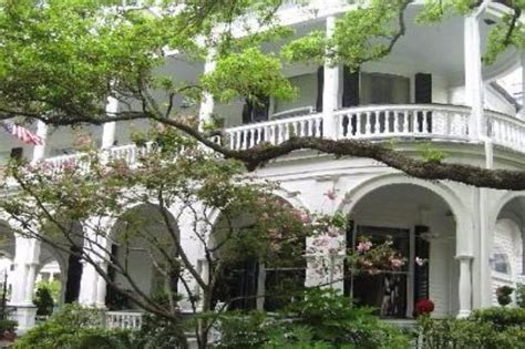 A Guide to the Best Bed and Breakfasts in Charleston SC (2024)