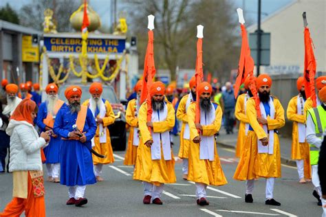 Thousands out on streets for Vaisakhi parade - PICTURES and VIDEO | Express & Star