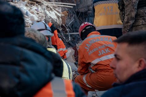 Rescue Squad in Ruins after Earthquake · Free Stock Photo