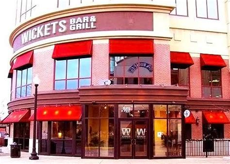 Located in the Streets of Woodfield in Schaumburg, IL, Wickets Bar & Grill is the idea spot to ...