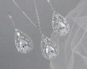 Items similar to Crystal Bridal Set. Bridesmaids Jewelry Set, Crystal Pendant and Earrings ...