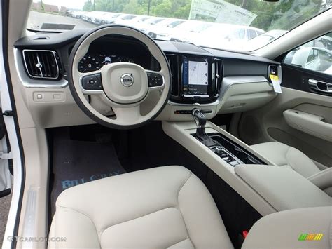 Blonde Interior 2018 Volvo XC60 T5 AWD Momentum Photo #127506596 ...