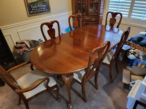 Beautiful Cherry Wood Dining Room Set With Matching Hutch for Sale in ...