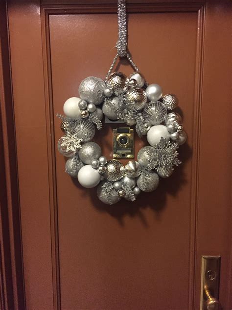 Christmas Door Reef Door Reefs, Ornament Wreath, Ornaments, Silver Christmas Decorations ...