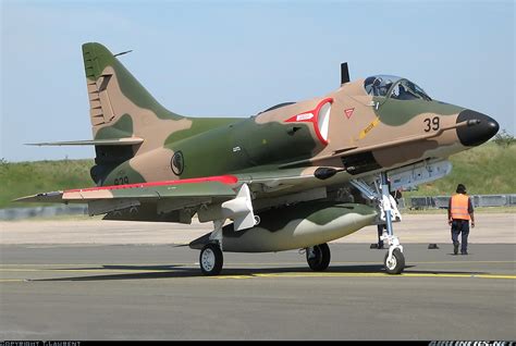 Douglas A-4SU Skyhawk - Singapore - Air Force | Aviation Photo #1534349 | Airliners.net