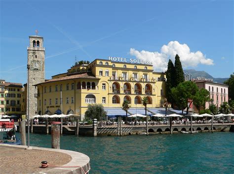 File:Riva del Garda2005-02.JPG