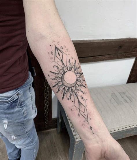 Top 35 Best Sun and Moon Tattoos - [2020 Inspiration Guide]