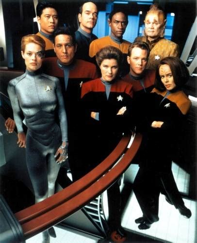 USS Voyager Crew starter guide - Comic Vine