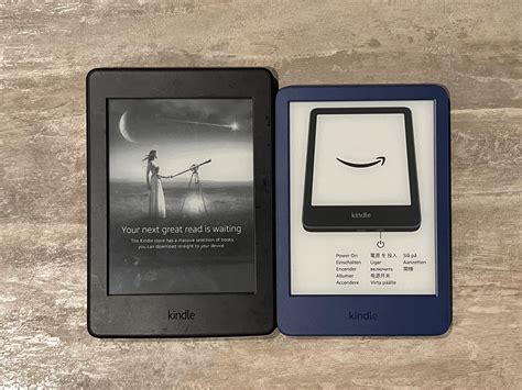 Size comparison: Kindle Paperwhite 7th gen (2015) vs Kindle Basic (2022 ...