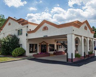 Econo Lodge Hammonton, NJ Hotel - near Frog Rock Golf Course