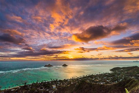 LANIKAI PILLBOX HIKE: THE BEST SUNRISE ON OAHU - Journey Era