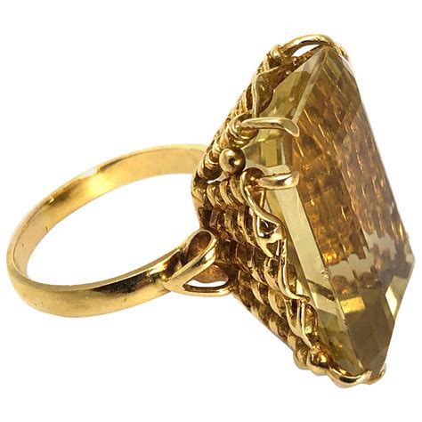 Vintage Citrine and 18 Carat Gold Cocktail Ring at 1stDibs