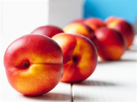 Nectarine vs. Peach: What’s the Difference? | Cooking School | Food Network