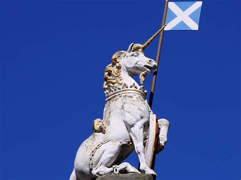 monument flag heraldry scotland unicorn edinburgh historical monument culture | Destination ...