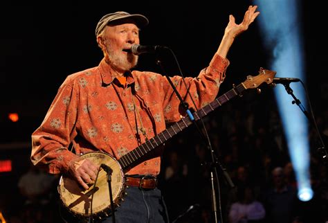 Pete Seeger: Biography of the Legendary Folk Singer