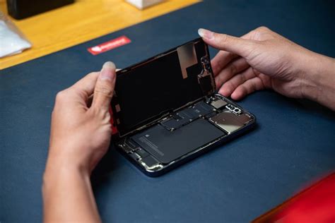 Disassemble iPhone 14 Pro Max and discover the most error-prone details ...