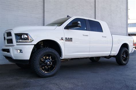 2016 RAM 2500 Mega Cab White | Traxda Leveling Kit | 20x9 Fuel Offroad ...