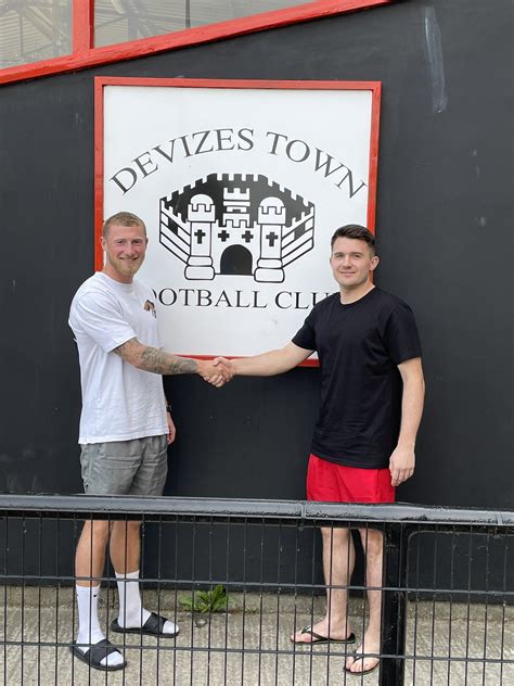 Devizes Town FC on Twitter: "🚨Player News We are delighted to announce that forward Max Wyatt ...