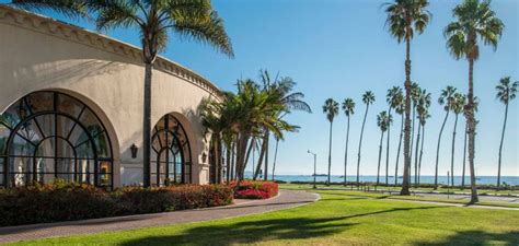 Hilton Santa Barbara Beachfront Resort: OCEAN VIEW FRONT LAWN Wedding ...