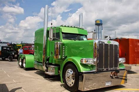 Semitrckn — Peterbilt custom 389