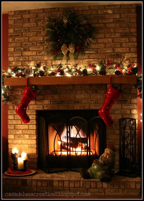 Casa de Luna Creations: Christmas Mantel