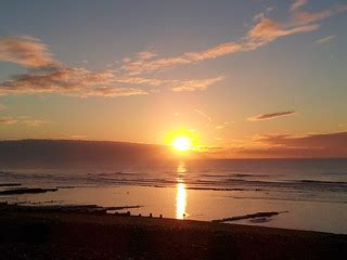 Sunrise Bexhill beach | maria dixon | Flickr