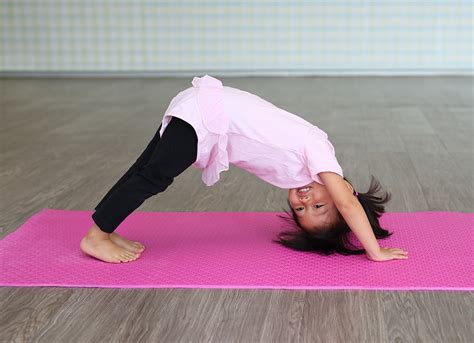 2 Person Yoga Poses For Kids / 3 Yoga Poses You Can Do At Home With ...