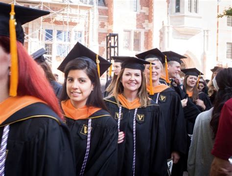 Vanderbilt graduates its largest class of DNP students | Nurse News | Vanderbilt University