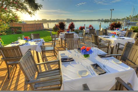 5 Riverfront Daytona Beach Restaurants to Visit | Bar & Grills