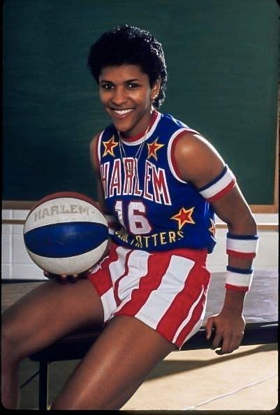 Lynette Woodard, Harlem Globetrotters | American athletes, Basketball photos, Sports women