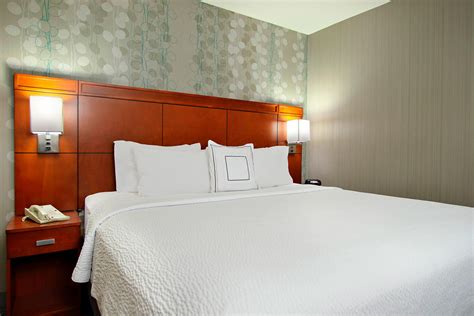 Downtown Oakland Hotel Rooms | Courtyard Oakland Downtown