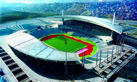 Page 3 - 10 most beautiful football stadiums in the world