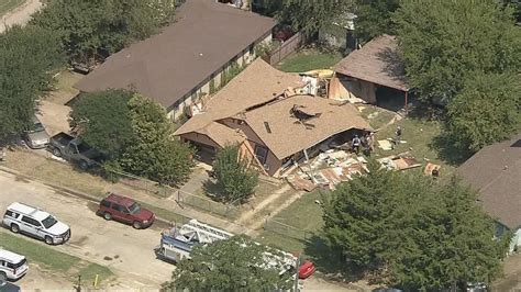 1 hospitalized with severe burns after Fort Worth home explosion | FOX 4 Dallas-Fort Worth