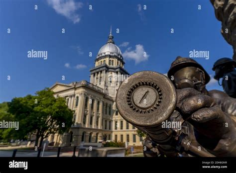 Illinois State Capitol Building Stock Photo - Alamy