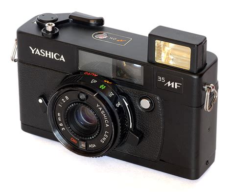 Favourite Cameras: Yashica 35MF - Film AdvanceFilm Advance