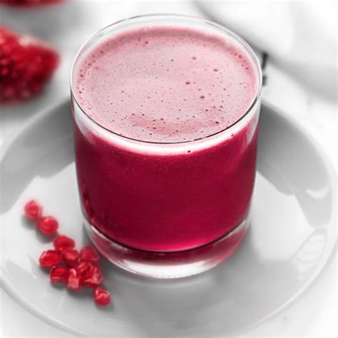 Pomegranate Juice Recipe (Video) - Cubes N Juliennes