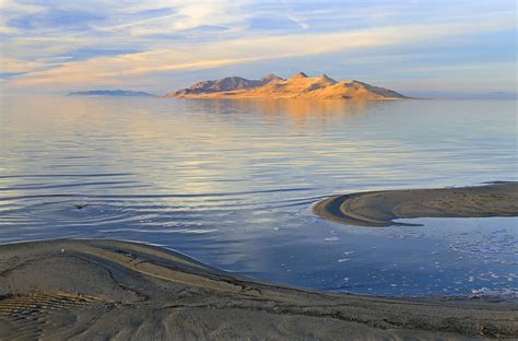 Great Salt Lake | Location, Description, Map, History, & Facts | Britannica