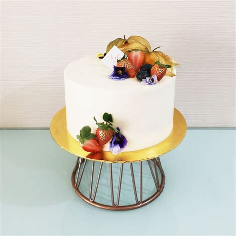 Passion Fruit Cake – Avalynn Cakes