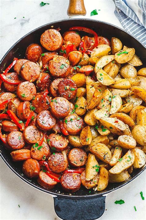 20-Minute Smoked Sausage and Potato Skillet | Smoked sausage recipes, Healthy recipes, Recipes