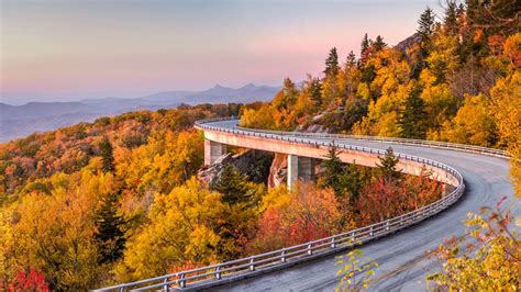 Fall Escapes: Blue Ridge Parkway | Travel Channel