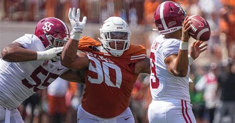 Texas Longhorns 2023 fall camp depth chart projection