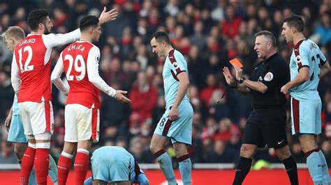 Premier League stats: Granit Xhaka, red card, video, Cesc Fabregas ...