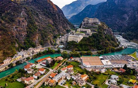 Explore the Aosta Valley: what to see, where to stay and what to eat ...