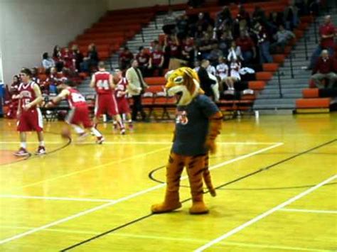 Marietta (Ohio) High School Mascot Tabby the Tiger - YouTube